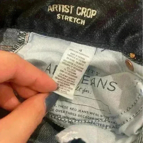 AMERICAN EAGLE Artist Crop Jeans Inseam 25” Sz 4 Worn Once - Picture 4 of 5